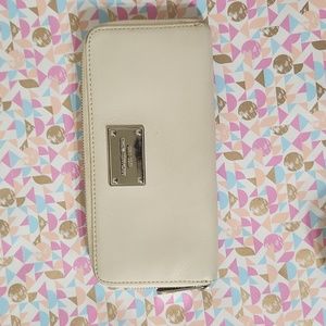 Michael Kors wallet |cream color